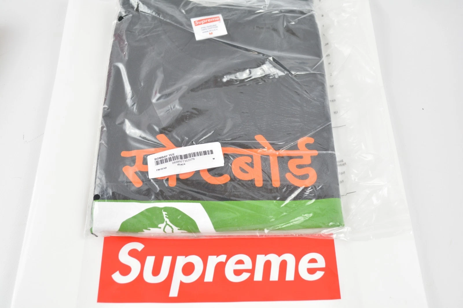 Supreme Bombay Tee MEDIUM noir FW18 T shirt boîte logo 