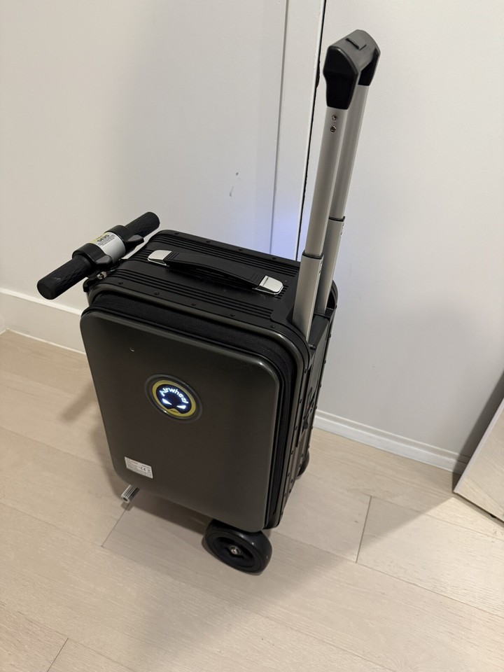 Airwheel SE3S Smart Rideable Suitcase Electric Luggage Scooter Carry On
