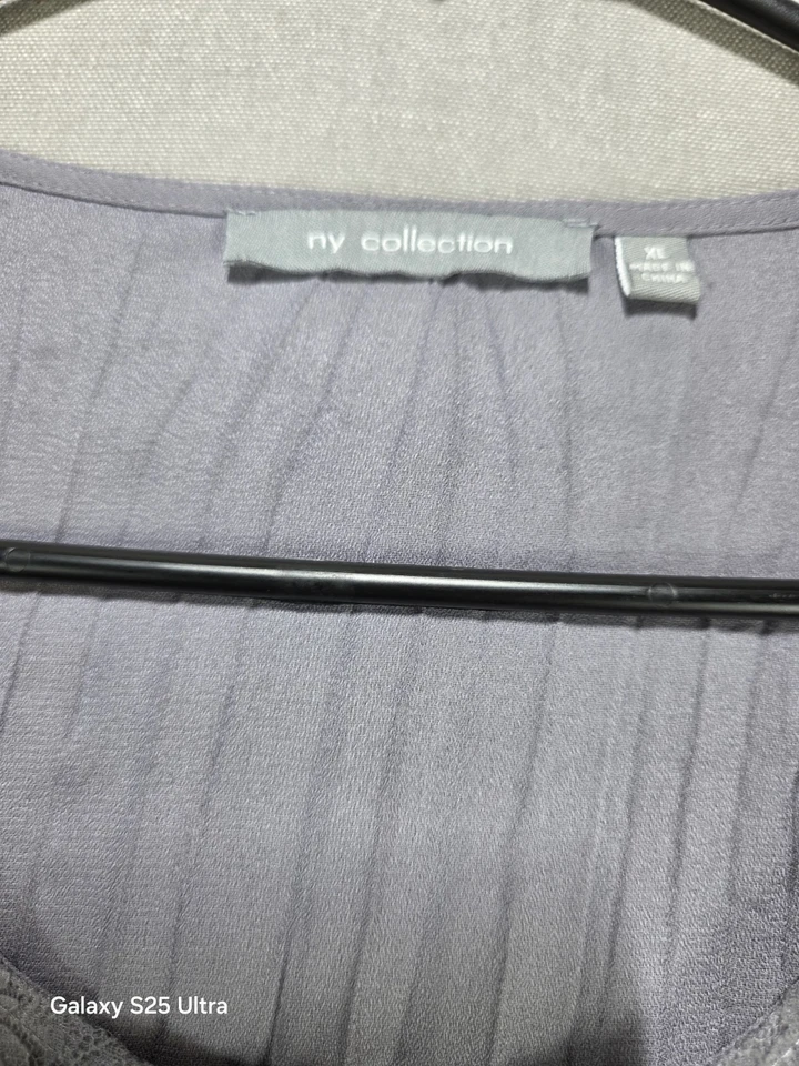 Mujer XL Top Gris Encaje Volantes Arrugado Hada Victoriano Femenino Colección NY Foto 2 de 4