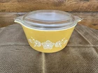 Vintage PYREX 1 Quart Casserole Dish With Glass Lid In Butterfly Gold Pattern