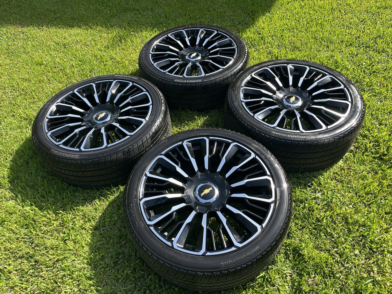 24" Chevy Tahoe Suburban Silverado OEM High Country wheels rims 2026 2027