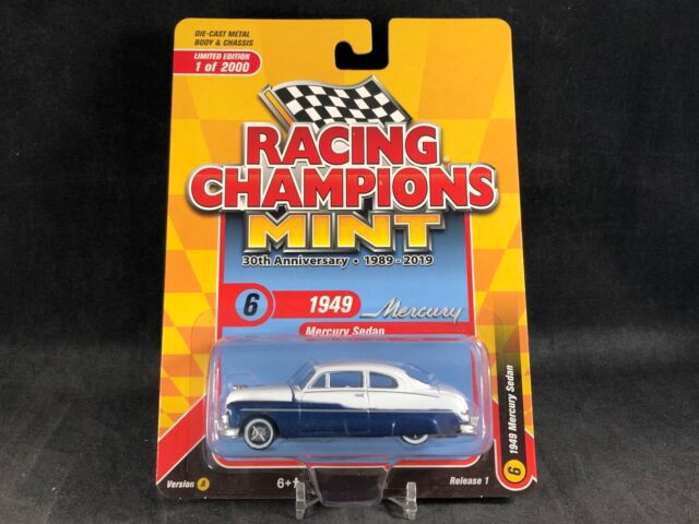Racing Champions Mint 1969 Ford Mustang BOSS 302 RC010AB set of 2 11/2019-19V