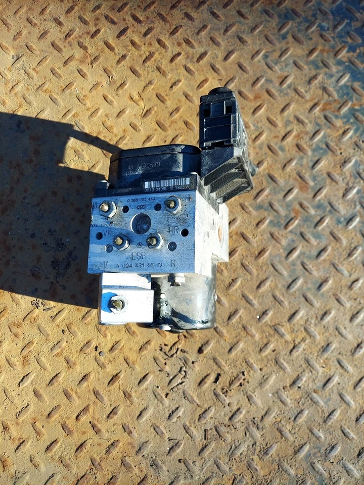 MERCEDES BENZ OEM S500 S55 CL500 ABS BRAKE PUMP SYSTEM ESP ANTI LOCK 03-06 3 - Image 4 of 4