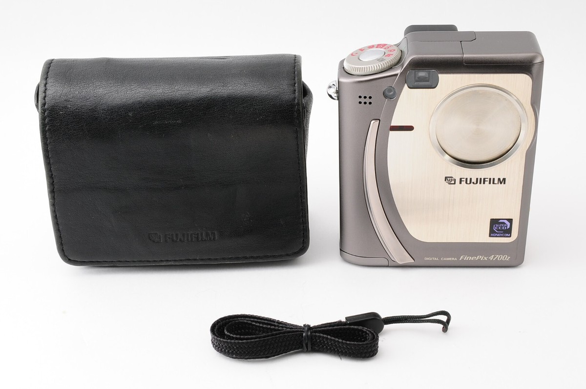 Near Mint] FUJIFILM FinePix 4700Z Limited Black 2.4MP