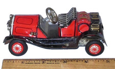 VINTAGE OLD FASHION TOY CAR - PRESSED STEEL - MADE IN JAPAN