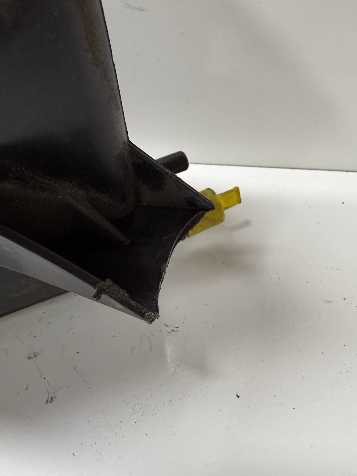 2017-2024 Maserati Ghibi 3.0L Fuel Vapor Charcoal Canister 06700369280 OEM 653