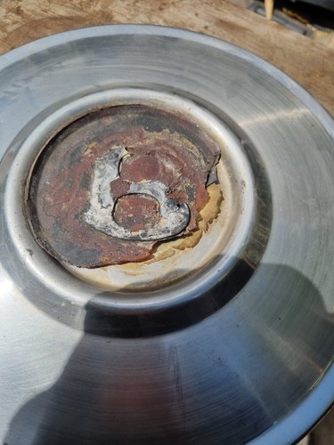 CLASSIC BENTLEY STAINLESS CHROME HUB CAPS Set Of 4 FOR RESTORATION NEEDS CENTRES - Picture 7 of 7