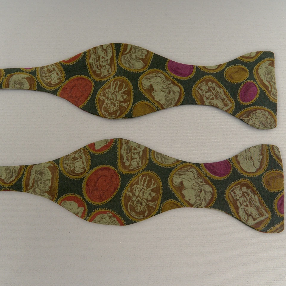 Corbata de moño de seda ajustable cosida a mano hecha en EE. UU. para hombre Foto 2 de 4