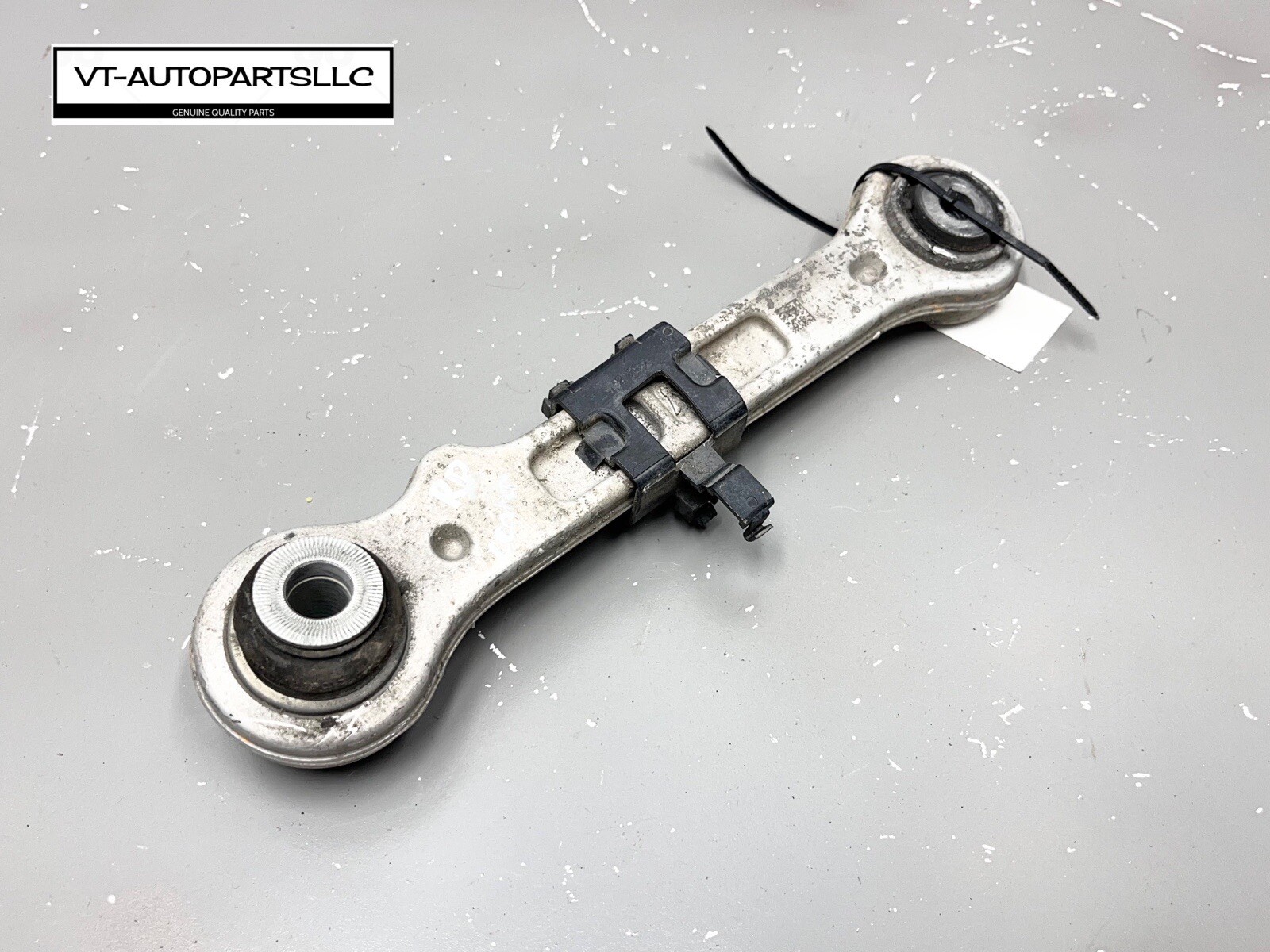⭐️2017-2020 MASERATI LEVANTE REAR RIGHT PASSENGER SIDE LOWER CONTROL ARM OEM
