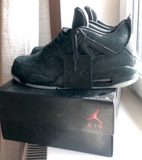 jordan 4 retro kaws