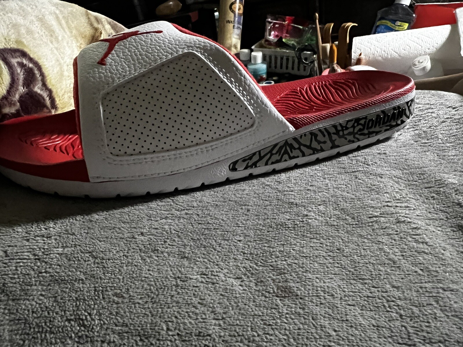 SAOLA Pantofole da uomo Jordan Hydro Slides retrò 3 rosso fuoco taglia 10. SOLO LATO SINISTRO.