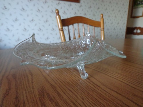 Vintage 70's Fenton Art Glass 3 Legged Candy Dish Wisteria Pattern - VGC! - Picture 2 of 7
