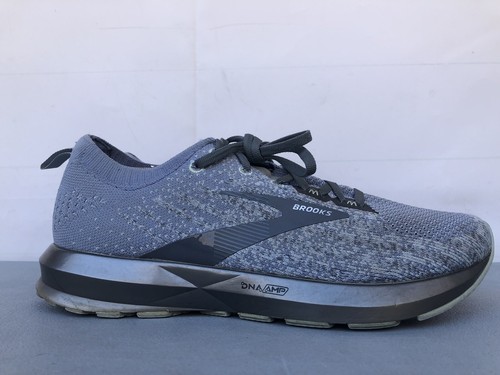 brooks levitate 3 white