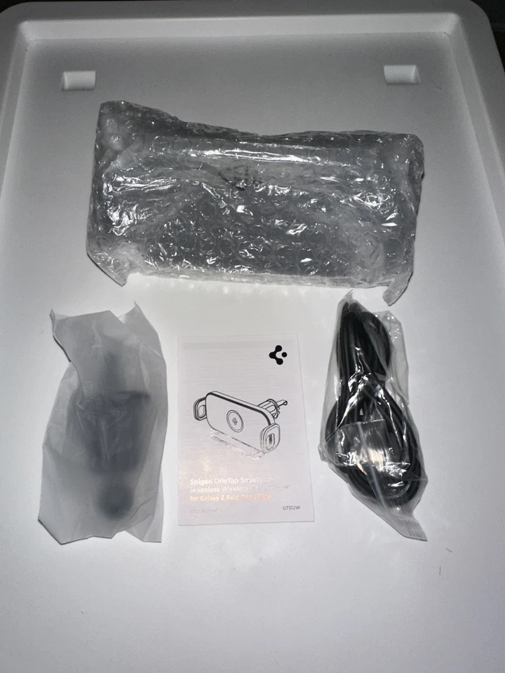 Cargador de coche inalámbrico silencioso Spigen OneTap SmartLock para Samsung Galaxy Z plegable Foto 3 de 3