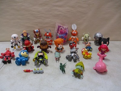 24 Vinyl Figures Mostly Loyal Subjects Mega Man