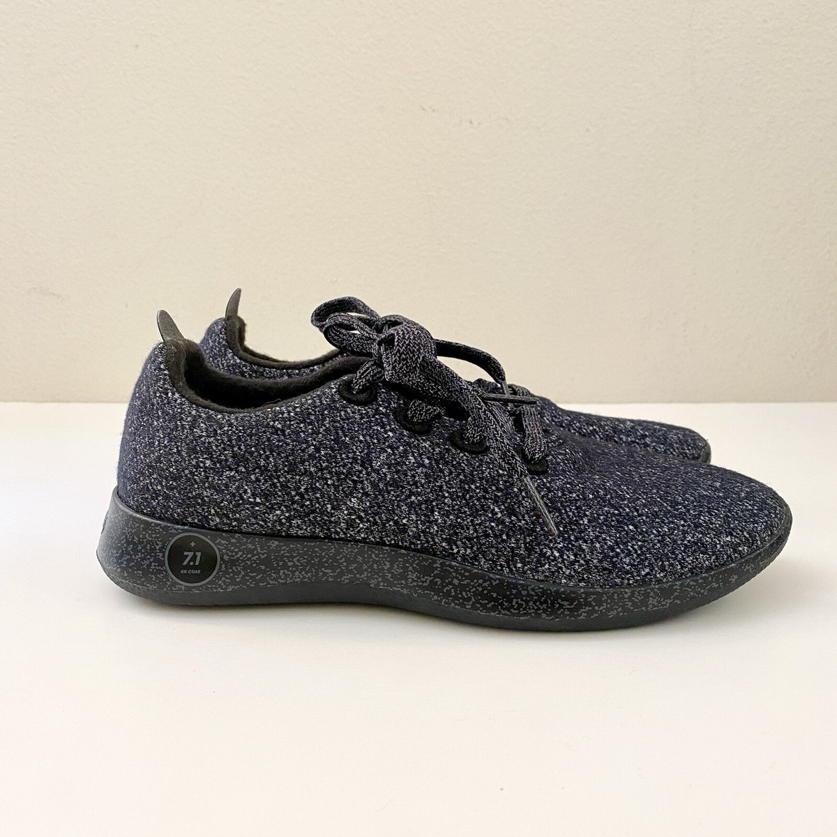 NWOT AllBirds Women Merino Wool Runners Lace Up Sneakers  display picture 2