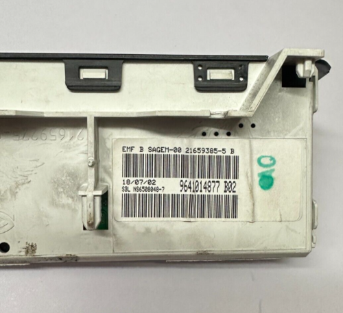 Peugeot 206 206CC SW Clock Display Stereo THREE Line Information Screen 2000-08 - Picture 11 of 11
