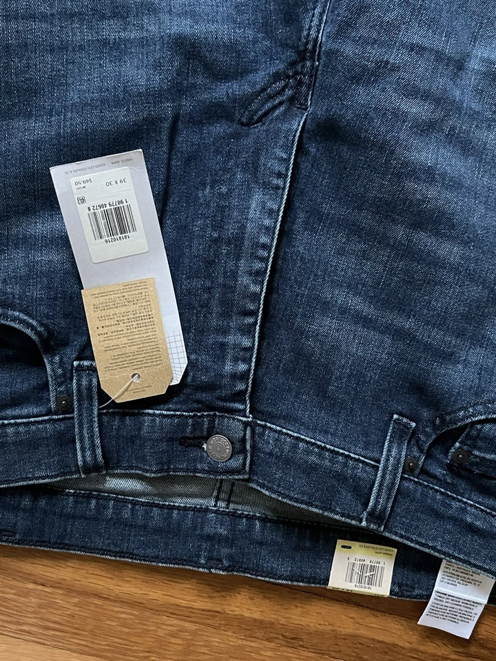 Levi’s 514 Athletic Taper Stretch Jeans Pants  39 X 30  Dark Wash New - Image 3 of 4