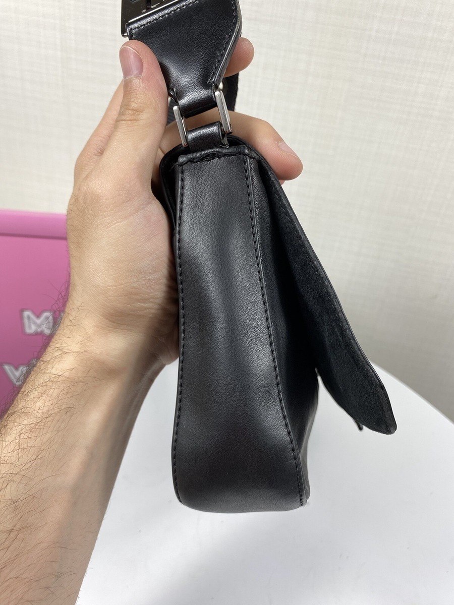 Christian Dior Black Street Chic Buckle Leather Crossbody Christian Dior Black Street Chic Buckle Leather Crossbody