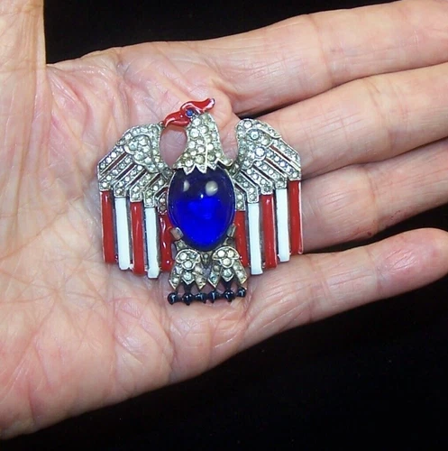 TRIFARI Alfred Philippe WW2 US Patriotic Enamel & Cabochon Belly Eagle Pin