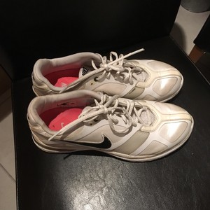 puma vikky v2 white