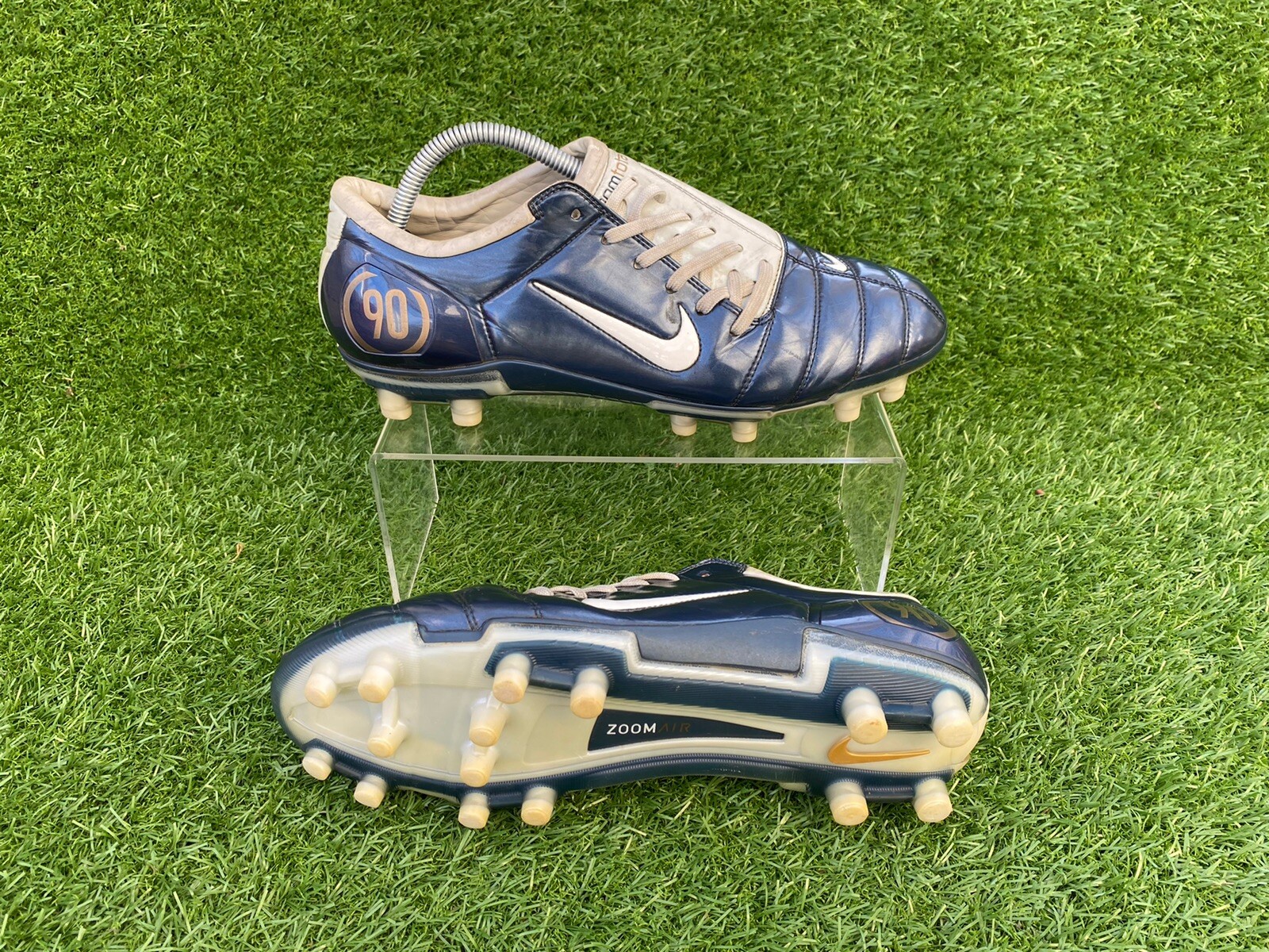 deadstock football boots