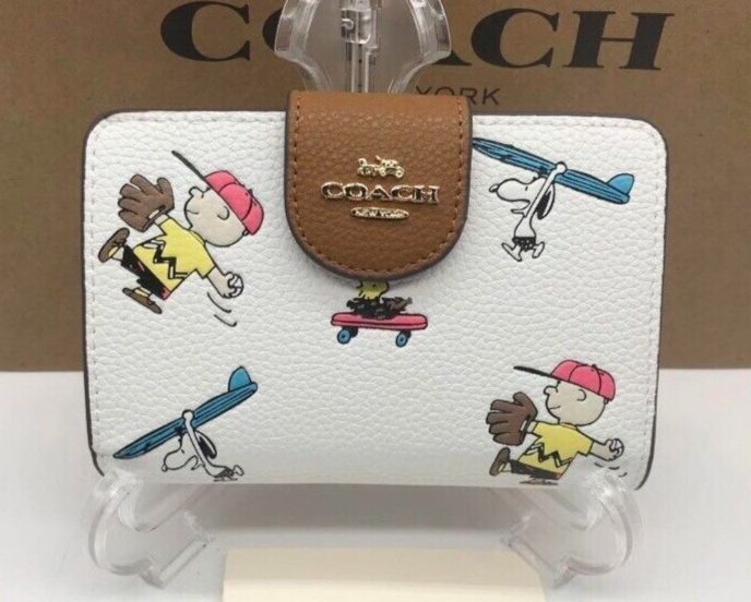Coach Peanuts Snoopy Charlie Brown Bi-fold Wallet White Outlet