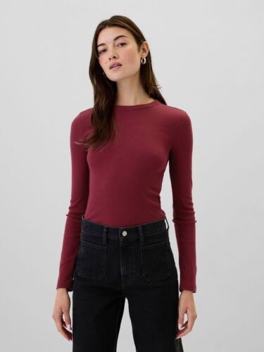 GAP Women's Size S Crew-Neck Ribbed-Knit Long Sleeve T-Shirt- Red Delicious