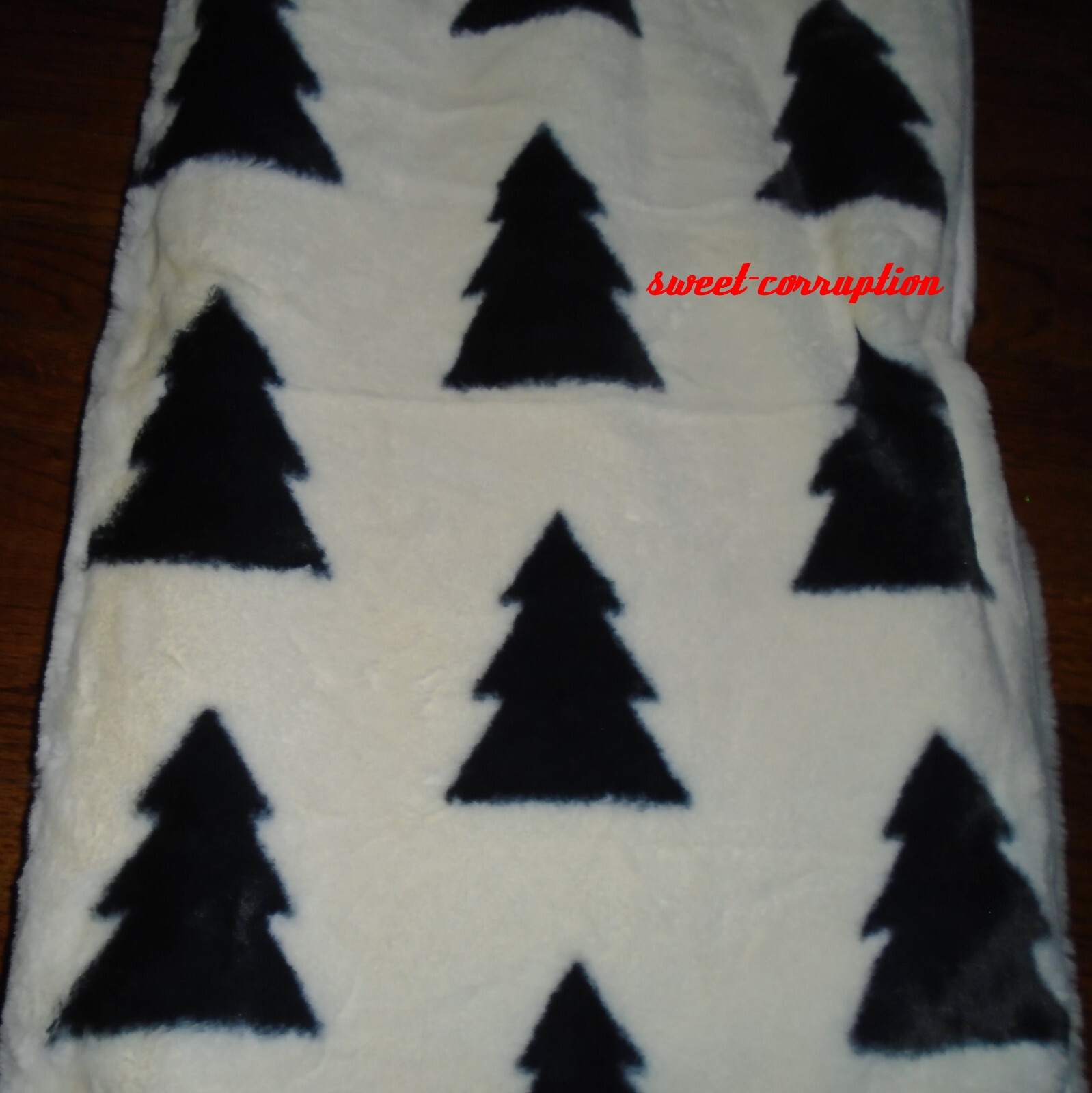 Rachel Zoe BLACK CHRISTMAS TREES Throw Blanket Faux Fur 50" x 70" New