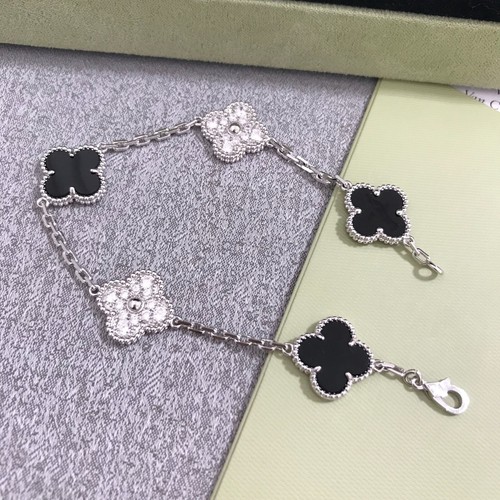Authentic•Van•Cleef•ALHAMBRA Bracelet Onyx Diamond Au750 White Gold 5 Flower - Picture 3 of 8