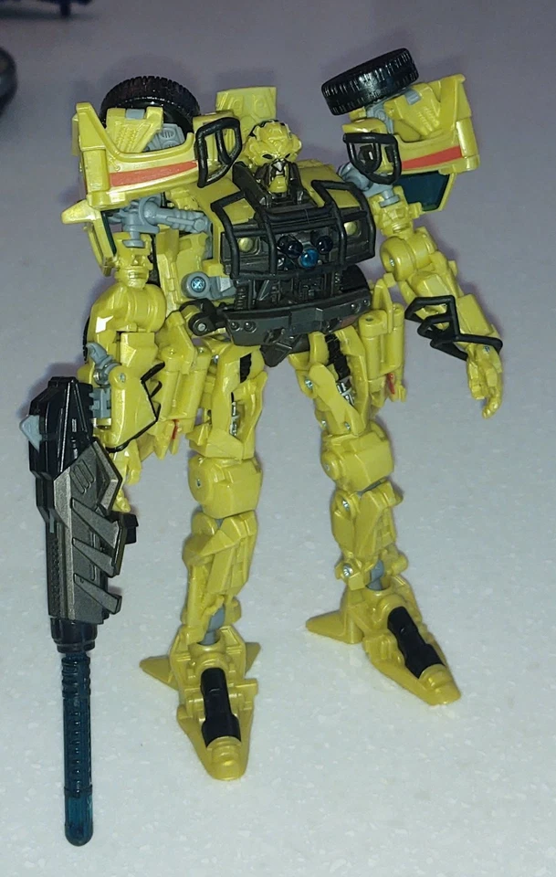 Transformers Revenge of The Fallen Ratchet complete deluxe rotf N.e.s.t. - Image 4 of 4