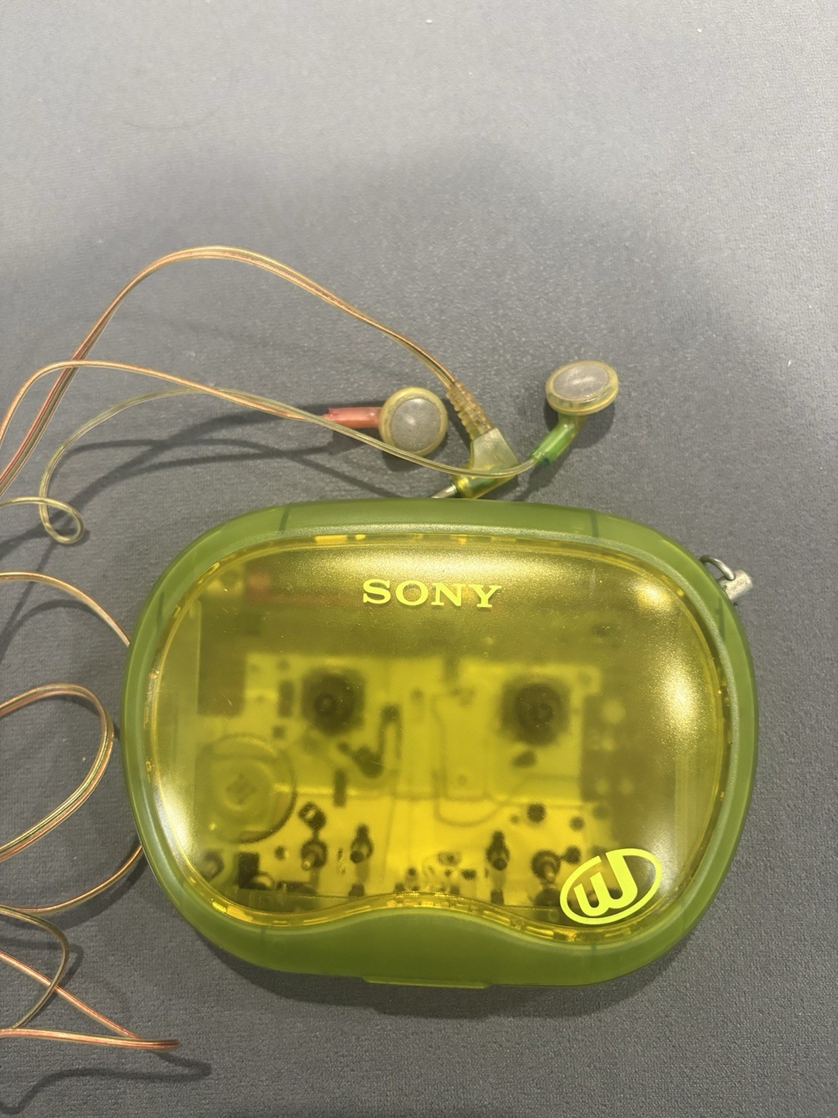Sony Walkman WM‑EQ2 Green – Japan – With Earphones – Power On, Tape Not Tested