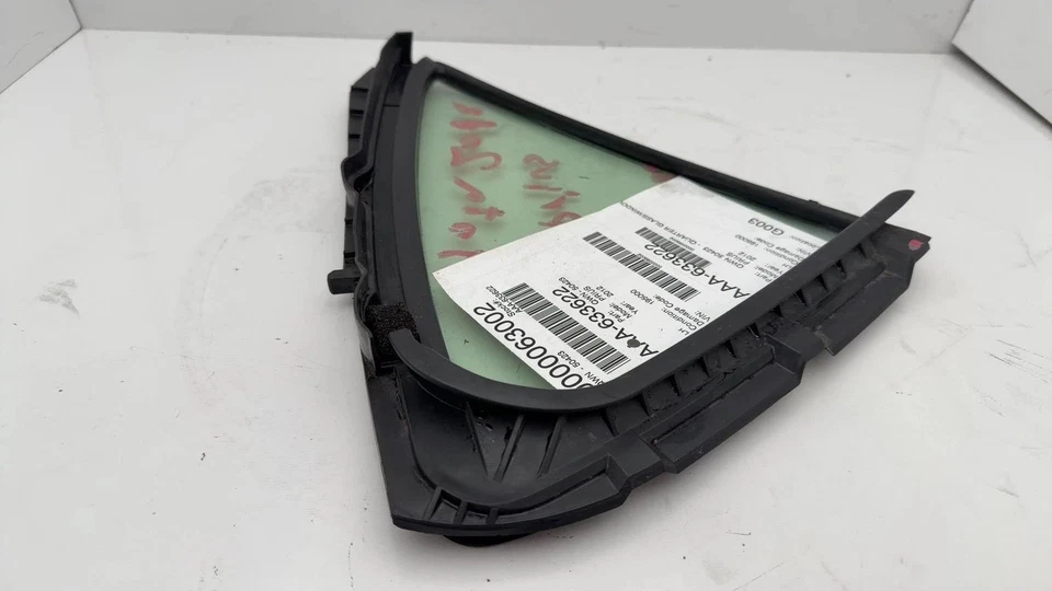 2010-2015 TOYOTA PRIUS Quarter Glass/window Toyota Left - Image 3 of 4