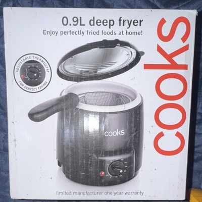 Cooks 0.9L Deep Fryer Black Adjustable Temp Hinged Lid Dishwasher Safe Basket
