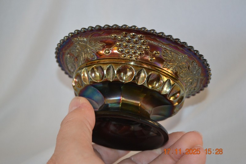 Northwood carnival glass Grape & Cable sherbet------amethyst