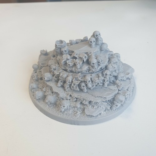 40mm insert 90mm resin bases, khorne ,chaos, skulls, UK sculpts and cast - Picture 4 of 7