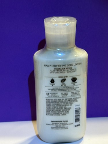 Loción corporal hidratante 24 horas Bath & Body Works "LOVELY DREAMER" 8 OZ - Imagen 2 de 2