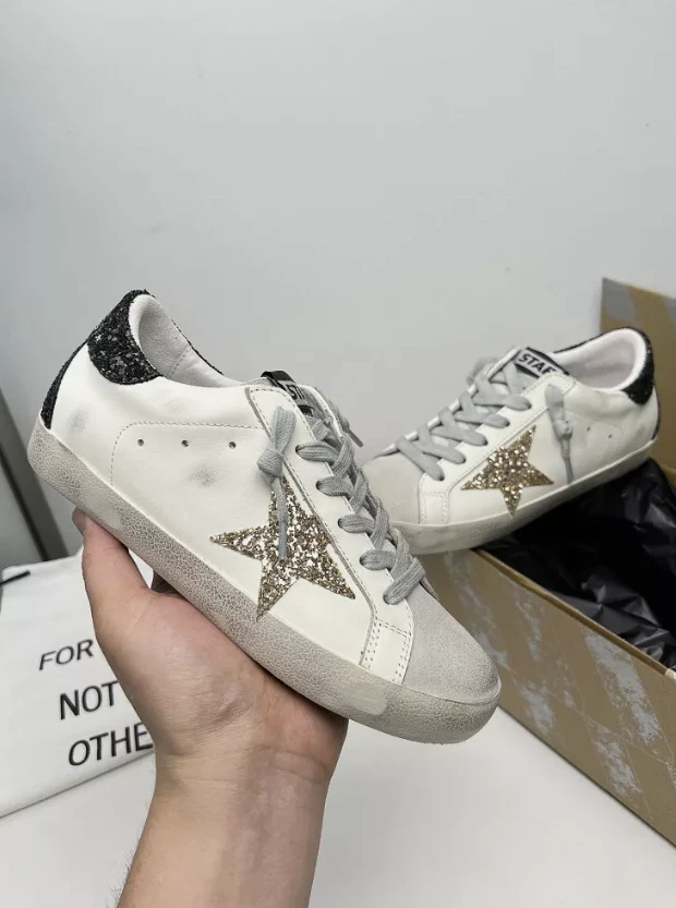Golden Goose Casual and Easygoing Leather Flat with a Brand New Lace and Label - Image 2 of 4