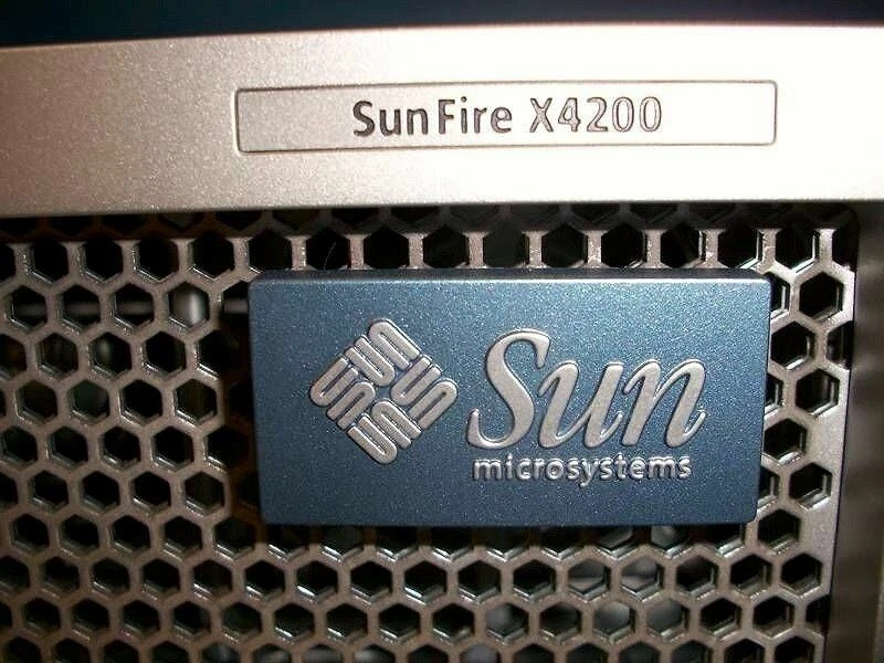 SunFire X4200 M2 2x 2.8GHz 8GB 内存 2x 73GB 磁盘 — 第 2/2 张图片