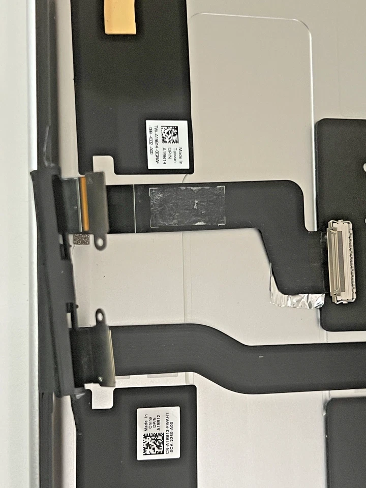 Dell XPS 15 9500/Precision 5550 LCD Back Cover & Cam SUB-ASSEMBLY 0GYY52 SILVER - Image 4 of 4