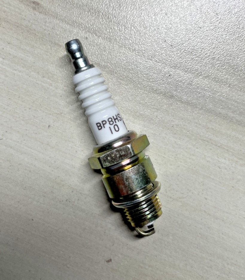 New NGK 3823 / BP8HS-10 Spark Plug ,1 Each