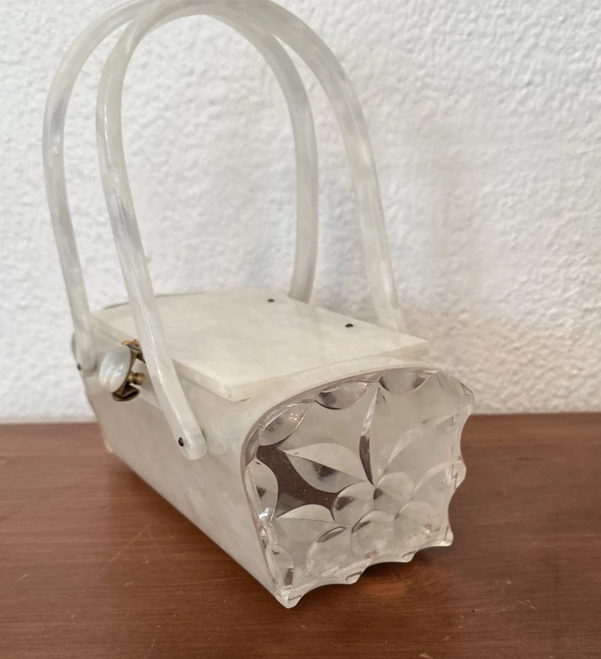 Vintage RIALTO NY carved pearlized / clear double handle lucite handbag - c1950s - Image 2 of 4