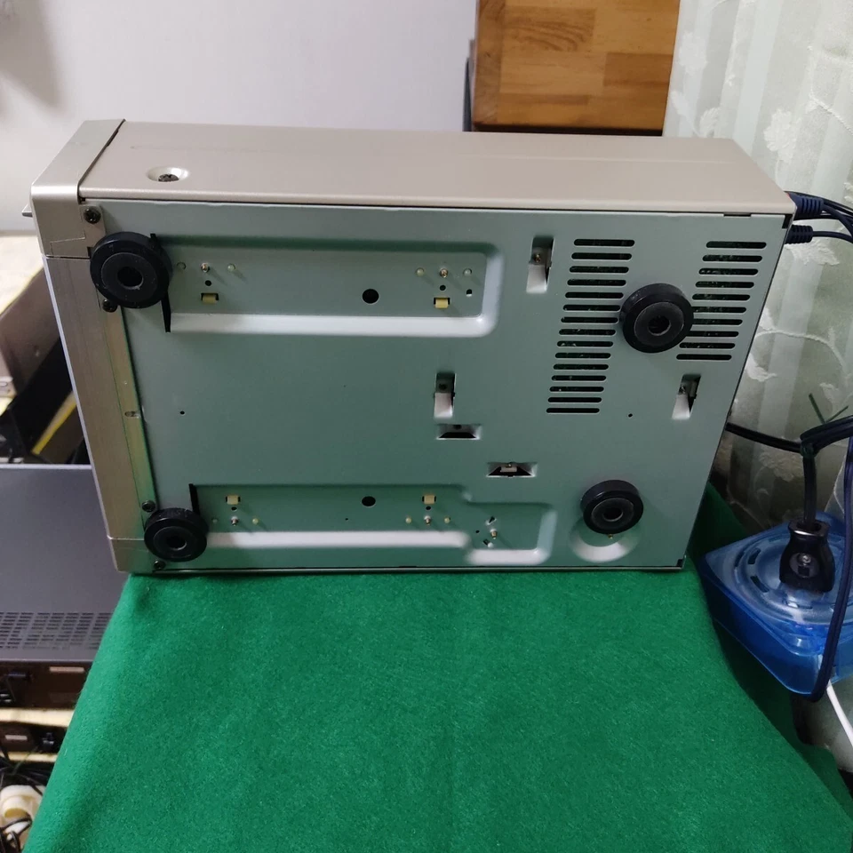 DENON DRR-M10 Cassette Deck Player Recorder Audio Silver AC100V 50Hz/60Hz - Image 3 of 4