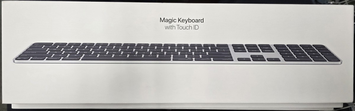 Apple Magic Keyboard with Touch ID and Numeric Keypad USB-C Black