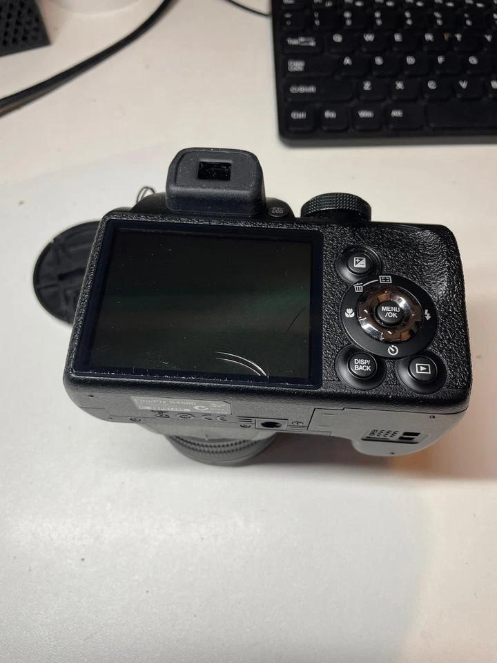 Fujifilm FinePix S4500, photo 2 of 5