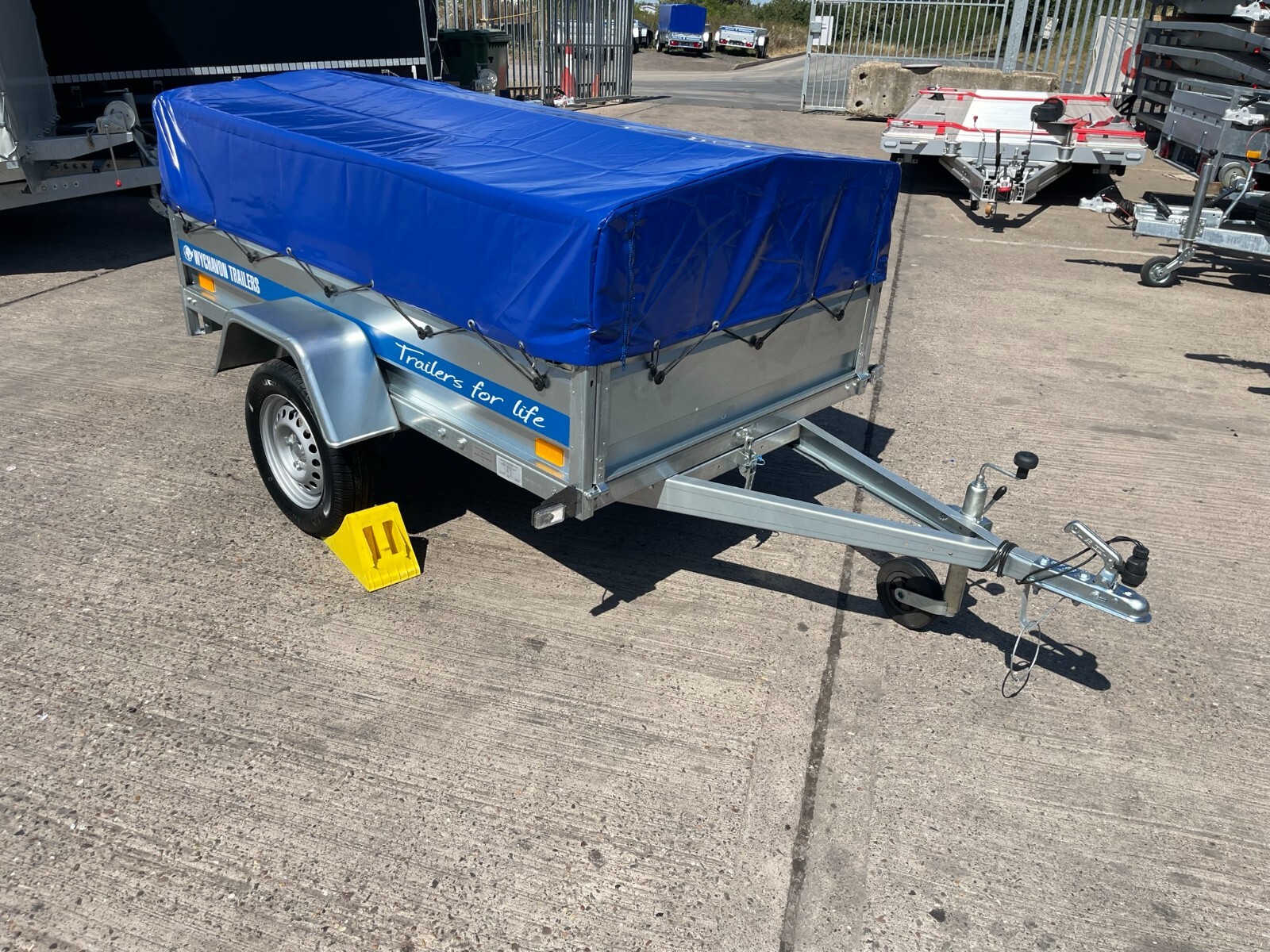 NEW BOX TRAILER CAR CAMPING TRAILER 6X4 750KG MGW KNOTT SUSPENSION CAR