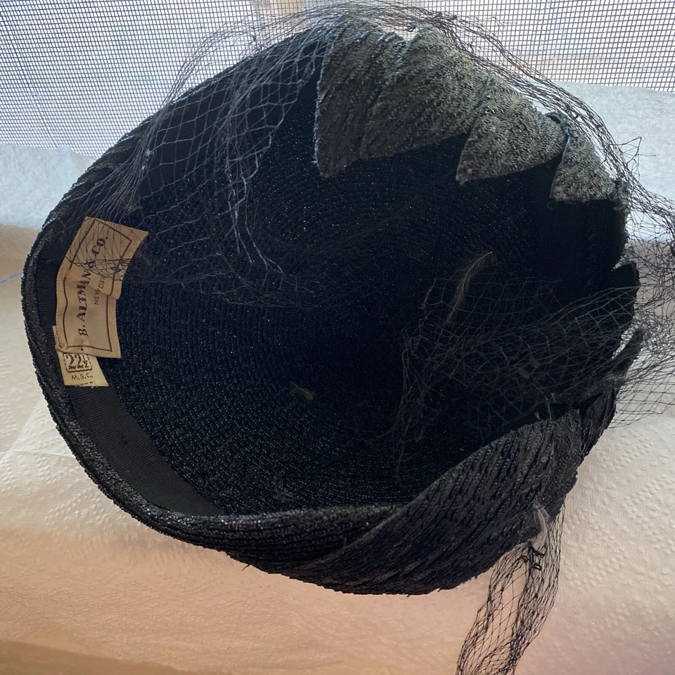 Vintage Ladies Hat B Altman & Co Size 22 1/2 Black with Netting - Image 2 of 4