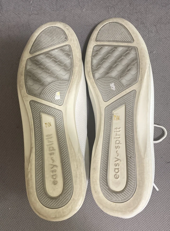 Zapatillas blancas Easy Spirit (talla 7,5 estrechas) zapatos de imitación de cuero comodidad para caminar Foto 2 de 4
