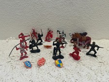 Lot Vtg Medieval Knights Horses Figures Shields Archer Soldiers 17 Pc Toy Set