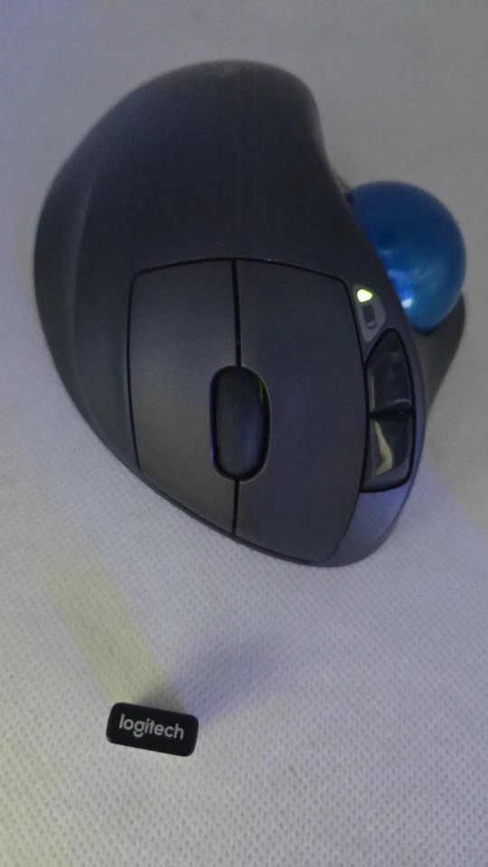Logitech M570 Wireless Trackball Mouse - NOT TESTED - PARTS ONLY - Image 2 of 4